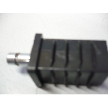 fixation douille pour tube carré 25 x 25 mm à clips tige 8mm hauteur 31mm embout nylon 3297863497376