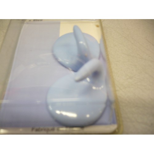 crochet adhésif plastique bleu pale ovale haut 40 mm lot 2 pièces 3127960015305