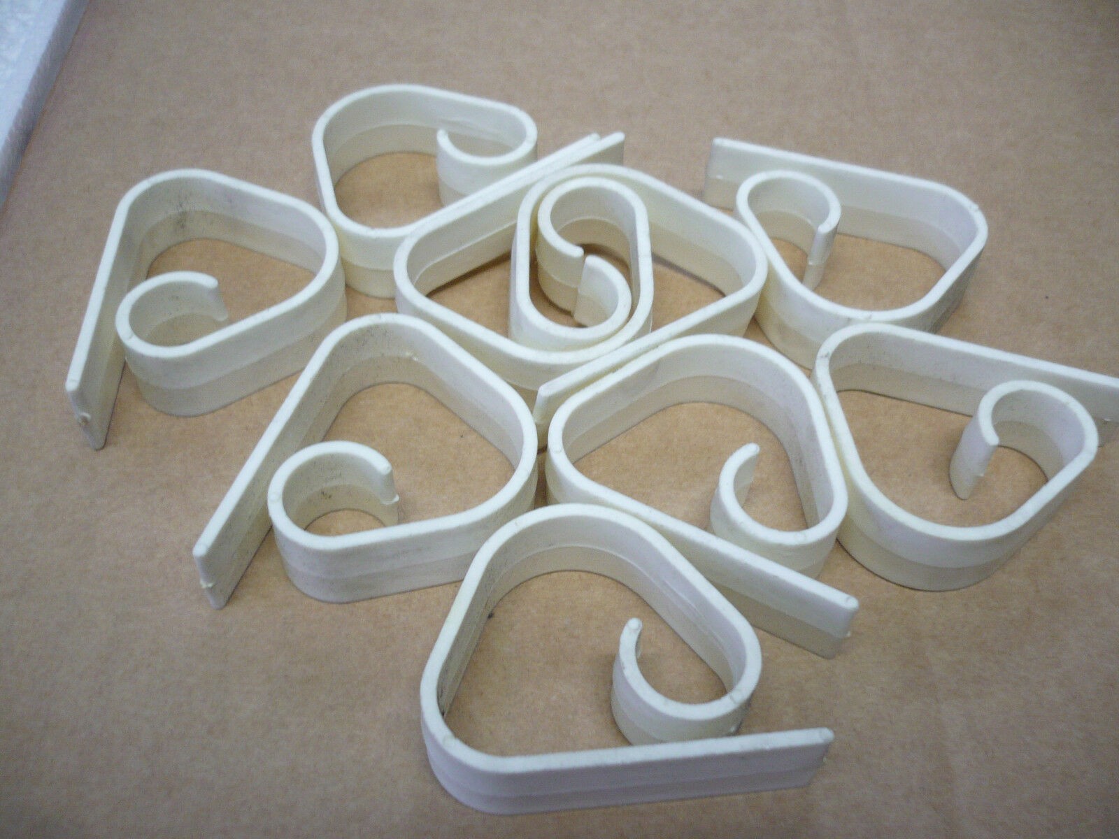 pince à nappe accroche nappe lot de 10 pièces plastique blanc 5 cm