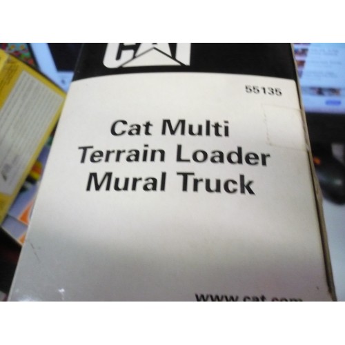 cat multi terrain loader mural truck 55135 caterpillar 1/50e 0649869551355