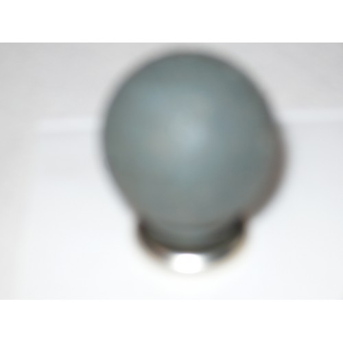 bouton en résine de synthèse effet velours gris satiné Ø 29 mm livré avec vis 3297867161174